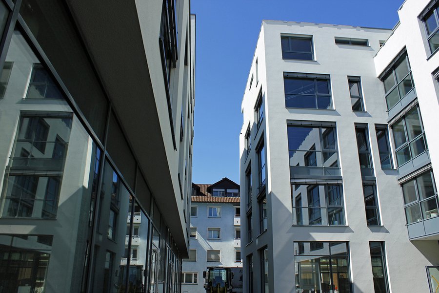 Ärztezentrum mit Bioladen und Penthouse 7