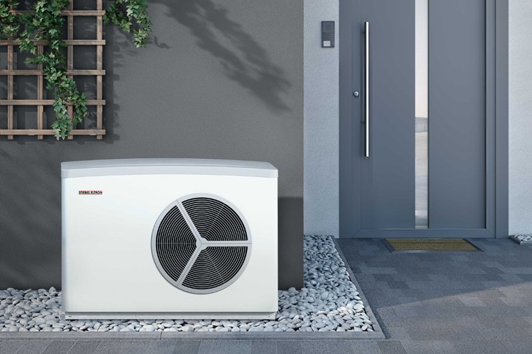 Die neue WPL-A 05-07 Premium aus dem Hause Stiebel Eltron: Luft-Wasser-W&#228;rmepumpe mit neuem K&#228;ltemittel, das die Effizienz erh&#246;ht, umweltfreundlich ist und eine sichere Installation wie auch den sicheren Betrieb erm&#246;glicht.  